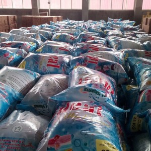 Venta al por mayor de la marca Ideal, bolsas a granel azules de 25 kg, detergente en polvo para lavar a mano, utilizado en agua dura y blanda con buena calidad, el mejor precio para el mercado de Sharjah