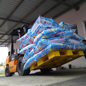 Wholesale Ideal brand 25kg blue bulk bags detergent powder hand washing powder na ginagamit sa matigas at malambot na tubig na may magandang kalidad pinakamahusay na presyo sa Sharjah market