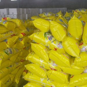 Mardadi-handelsmerk Wasmiddel 10KG geweefde sak Blou Kleur Laventel Parfuum Waspoeier Waspoeier in koue water na Tanzanië mark