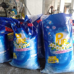 OEM brand PURE detergent factory wholesale 25kg Bulk laundry washing detergent powder remove stains very well used in cold and hot water to Oman market